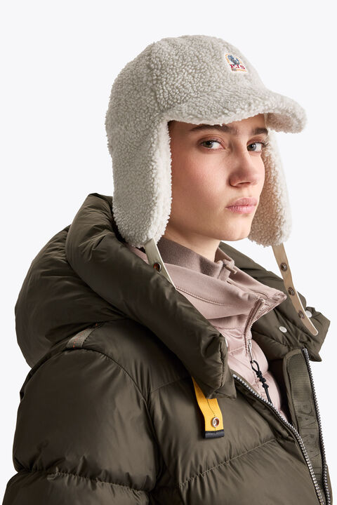Parajumpers VEVEY - CURLY FLEECE JOCKEY HAT BLACK 26WMPAHAHA41PAN0541
