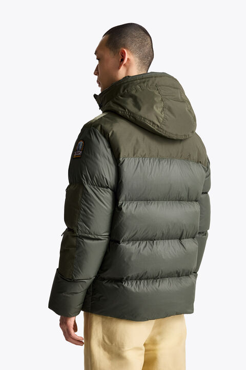 Parajumpers TYRIK - HOODED JACKET BLACK 26WMPMPUEN02P060541