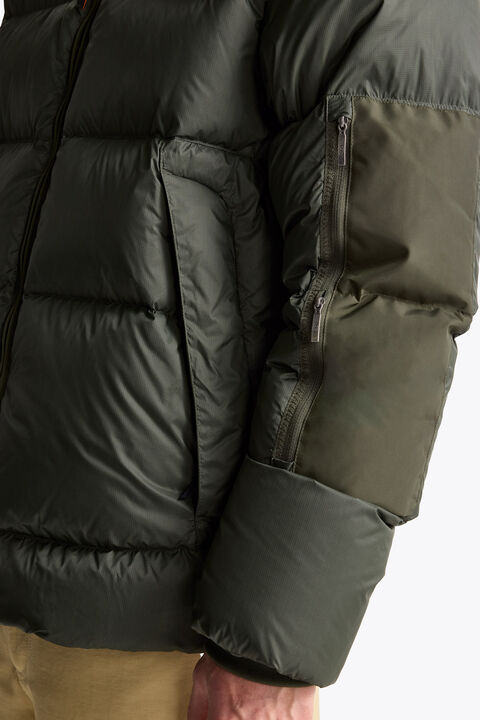 Parajumpers TYRIK - HOODED JACKET BLACK 26WMPMPUEN02P060541