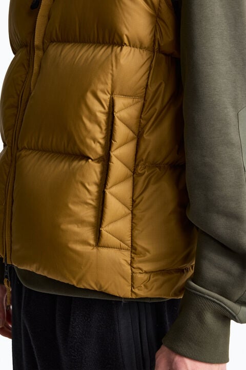Parajumpers ROYDALE - DOWN VEST BLACK 26WMPMPUPP03P050541