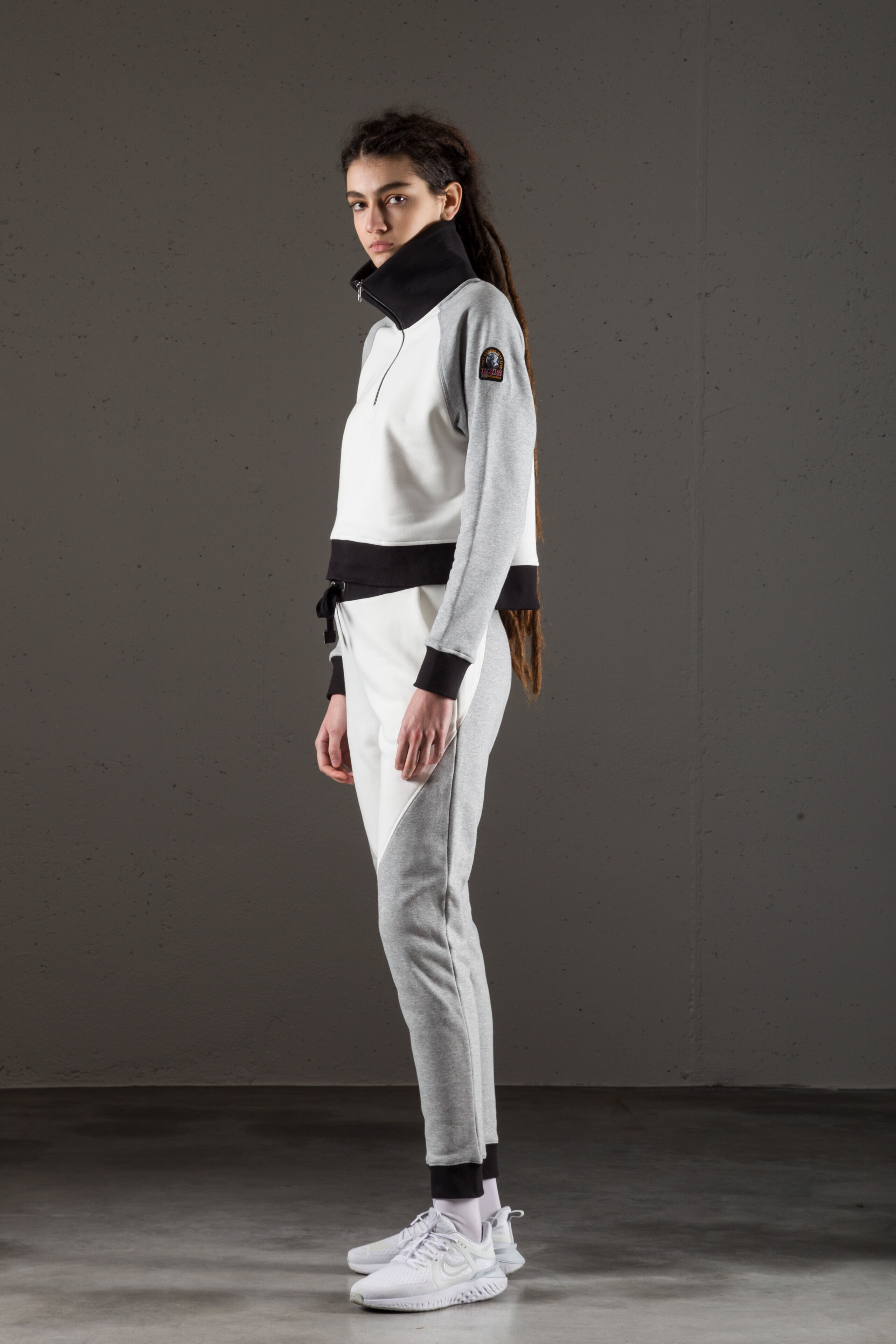 parajumper tracksuit