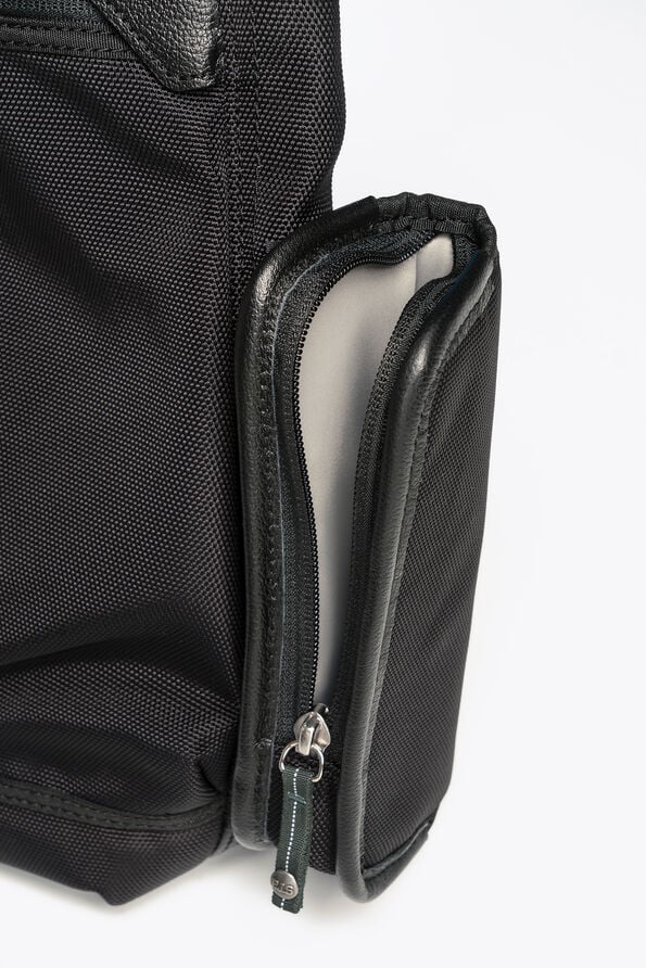 Parajumpers PORTAGE - CROSSBODY BAG BLACK SPEMPAACBA090000541