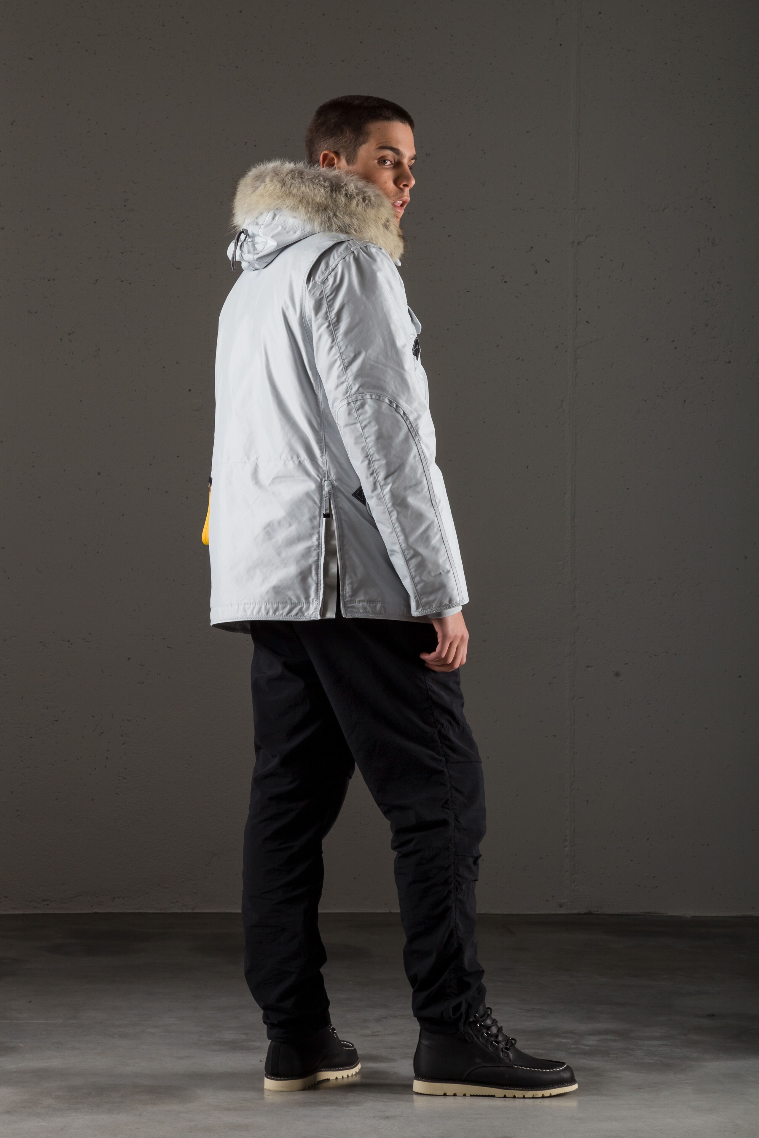 parajumpers right hand