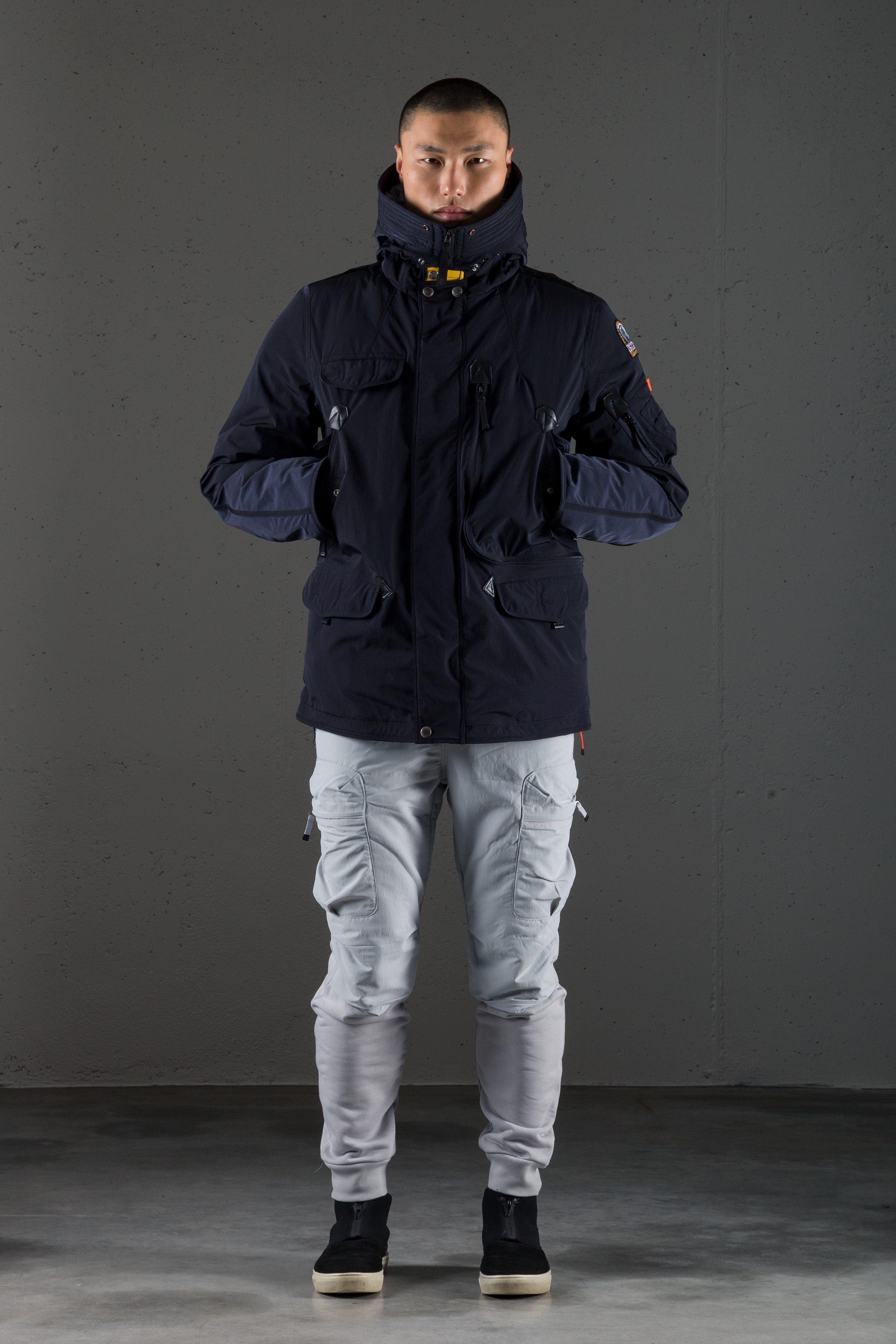 parajumpers right hand light